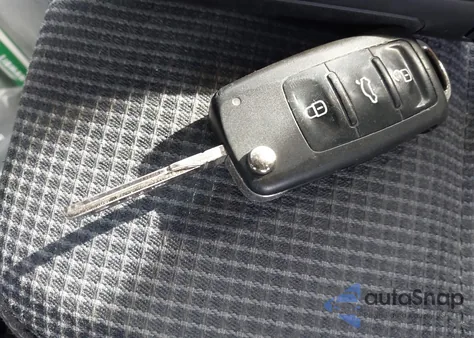 2012 Volkswagen Golf 2.5L 4-Door из США, поврежденный, VIN WVWDB7AJ3CW278470